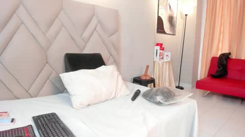 kasandra gomez online show from 20, 2, 2026