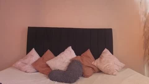 kassandra james online show from 15, 12, 2025