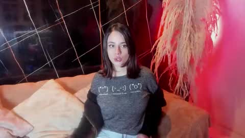 Snapshot of kassandra_james chatting on 3, 2, 2026 kassandra james online show from 3, 2, 2026