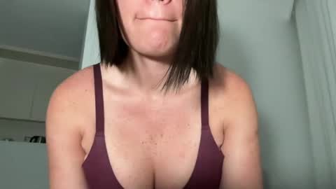 Snapshot of kat1987 chatting on 5, 8, 2026 Kat online show from 5, 8, 2026
