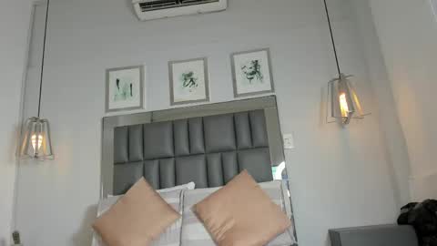 Snapshot of kataleya_west chatting on 23, 5, 2026 kataleya_west online show from 23, 5, 2026