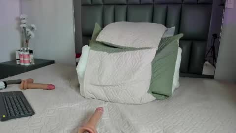 Snapshot of kataleya_west chatting on 5, 6, 2026 kataleya_west online show from 5, 6, 2026