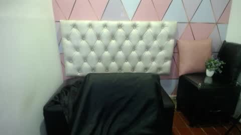 Snapshot of katalina_santana25 chatting on 16, 9, 2025 katalina santana25 online show from 16, 9, 2025