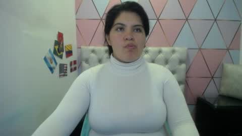 Snapshot of katalina_santana25 chatting on 9, 7, 2026 katalina santana25 online show from 9, 7, 2026