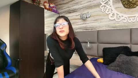   online show from 29, 4, 2026