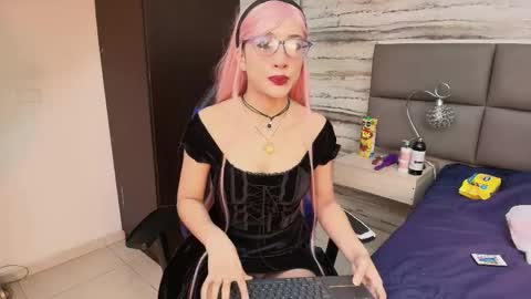   online show from 10, 5, 2026