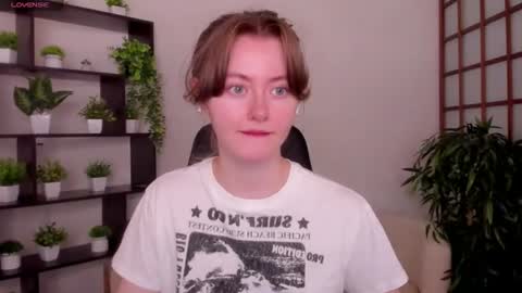 Snapshot of kate_cuddle chatting on 20, 7, 2026 Kate online show from 20, 7, 2026
