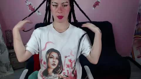 Snapshot of kate_lawrence_ chatting on 24, 12, 2024 kate_lawrence_ online show from 24, 12, 2024