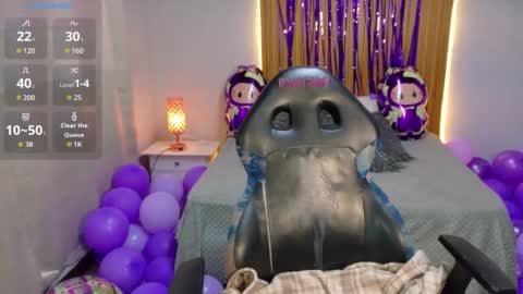 Snapshot of kate_lawrence_ chatting on 11, 11, 2025 kate_lawrence_ online show from 11, 11, 2025