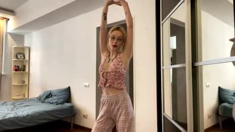 kate_mikki online show from 6, 3, 2026