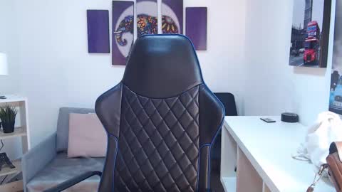 Kate  online show from 10, 11, 2025