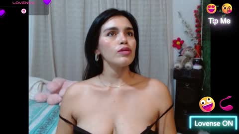 Snapshot of kateangelly chatting on 5, 11, 2025 kateangelly online show from 5, 11, 2025