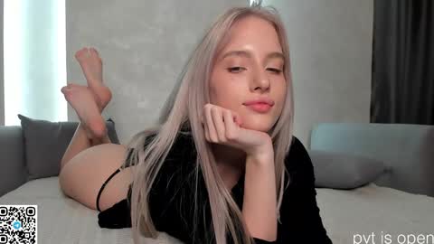 Snapshot of katebremar chatting on 1, 5, 2026 online show from 1, 5, 2026