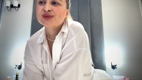 Snapshot of katedoe chatting on 8, 3, 2025 katedoe online show from 8, 3, 2025