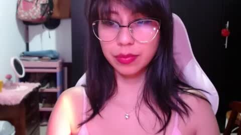 Snapshot of kateeen18 chatting on 12, 7, 2026 Kateeen18 online show from 12, 7, 2026