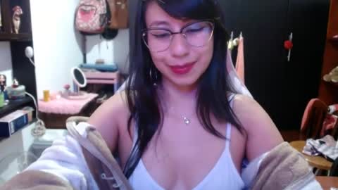 Snapshot of kateeen18 chatting on 17, 7, 2026 Kateeen18 online show from 17, 7, 2026