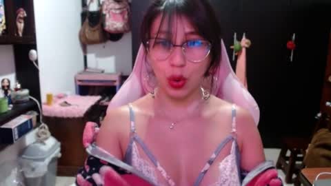 Snapshot of kateeen18 chatting on 27, 7, 2026 Kateeen18 online show from 27, 7, 2026
