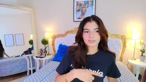 Snapshot of kateemartinez chatting on 7, 5, 2026 katee Martinez online show from 7, 5, 2026