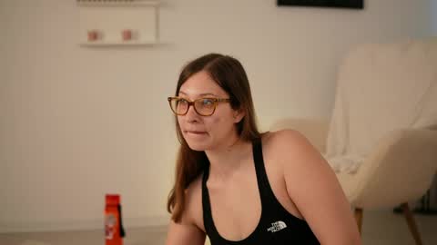 Snapshot of katequinn chatting on 28, 4, 2026 Cristina online show from 28, 4, 2026
