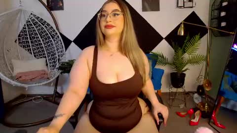 Snapshot of katewalker_ chatting on 3, 7, 2026 Kate online show from 3, 7, 2026