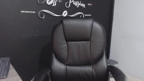 Call me Lau  online show from 26, 9, 2025