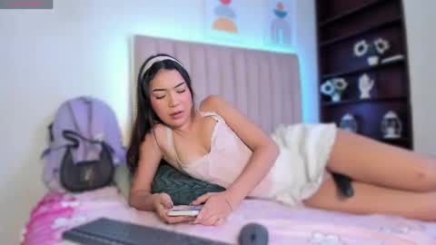 Snapshot of kathe_littlee chatting on 29, 4, 2026 kathe_littlee online show from 29, 4, 2026