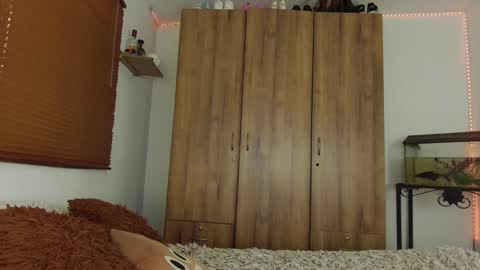 Snapshot of katherin_petrova1 chatting on 21, 1, 2025 kathe online show from 21, 1, 2025