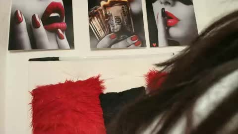 Snapshot of katherine_blair chatting on 1, 6, 2026 katherine_blair online show from 1, 6, 2026