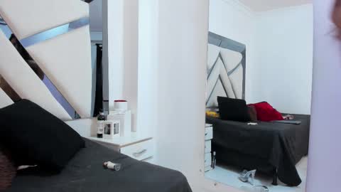 Katherine Foster online show from 10, 9, 2025