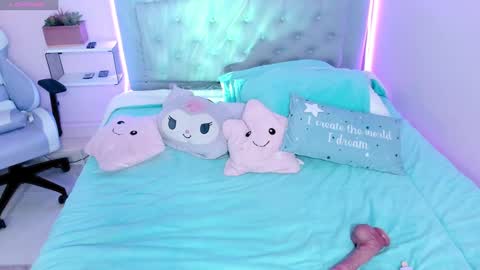 Snapshot of kathia_saenz chatting on 19, 12, 2024 Kathia  online show from 19, 12, 2024