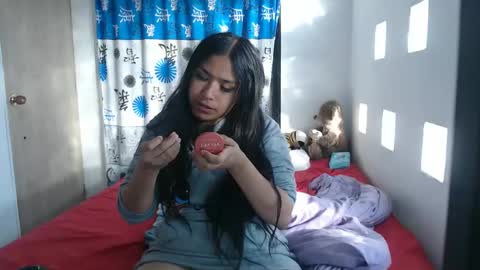  K A T H I E  online show from 13, 1, 2025