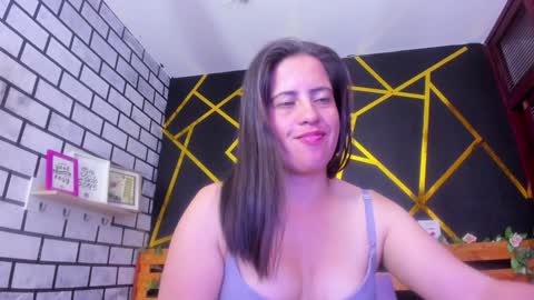 Snapshot of kathina_giraldo chatting on 18, 12, 2024 Paola online show from 18, 12, 2024