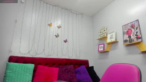 Snapshot of kathina_giraldo chatting on 28, 1, 2025 Paola online show from 28, 1, 2025