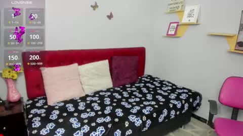 Snapshot of kathina_giraldo chatting on 8, 10, 2025 Paola online show from 8, 10, 2025