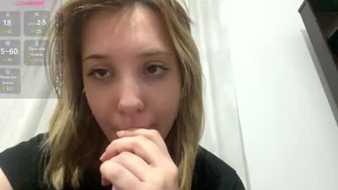 Snapshot of kathrinekiening chatting on 27, 6, 2026 Jessie online show from 27, 6, 2026