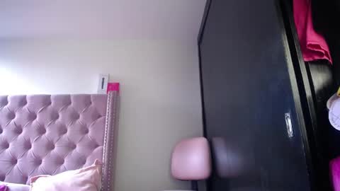 Snapshot of kathybigboobsbbw_ chatting on 28, 4, 2026 kathybigboobsbbw_ online show from 28, 4, 2026