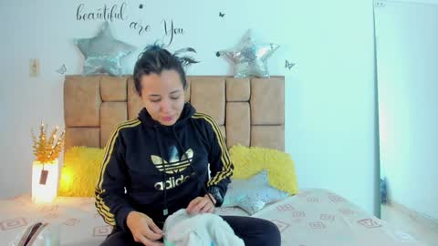 Katia Cuper  online show from 4, 1, 2025