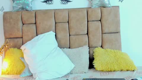Katia Cuper  online show from 5, 1, 2025
