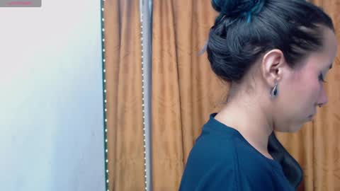 Katia Cuper  online show from 4, 2, 2025