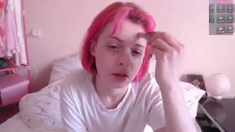 Snapshot of katie_deville chatting on 17, 7, 2026 Katie Deville online show from 17, 7, 2026