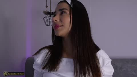 Katie online show from 6, 10, 2025