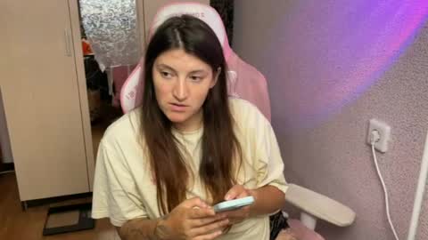 Snapshot of katrin_kristal chatting on 12, 6, 2026 naked in pvt show 100 tk online show from 12, 6, 2026