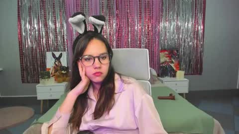 Snapshot of kattarrine_xo chatting on 4, 3, 2025 Kate online show from 4, 3, 2025