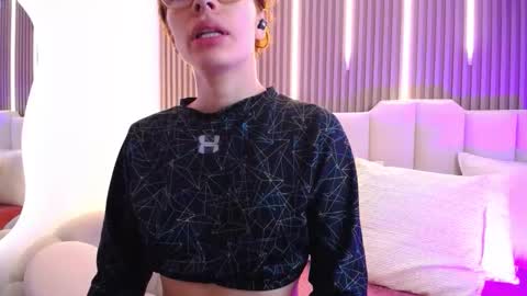 Snapshot of katy_van chatting on 10, 2, 2026 Katy Van online show from 10, 2, 2026