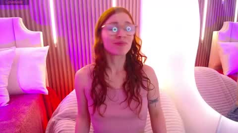 Snapshot of katy_van chatting on 15, 2, 2026 Katy Van online show from 15, 2, 2026