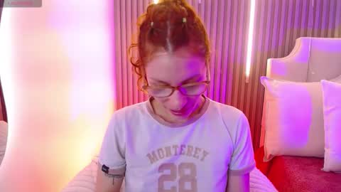 Snapshot of katy_van chatting on 17, 2, 2026 Katy Van online show from 17, 2, 2026