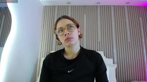 Snapshot of katy_van chatting on 18, 4, 2026 Katy Van online show from 18, 4, 2026