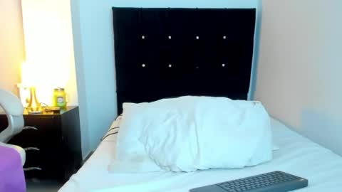 KATYAJHONSS online show from 17, 4, 2026