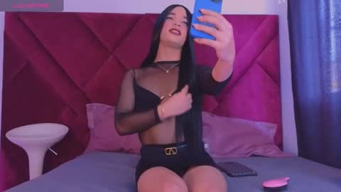 Cattleya stone online show from 8, 10, 2025