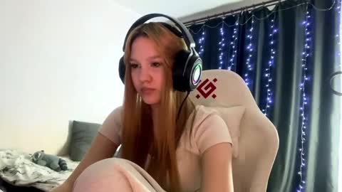 Amia online show from 25, 3, 2026